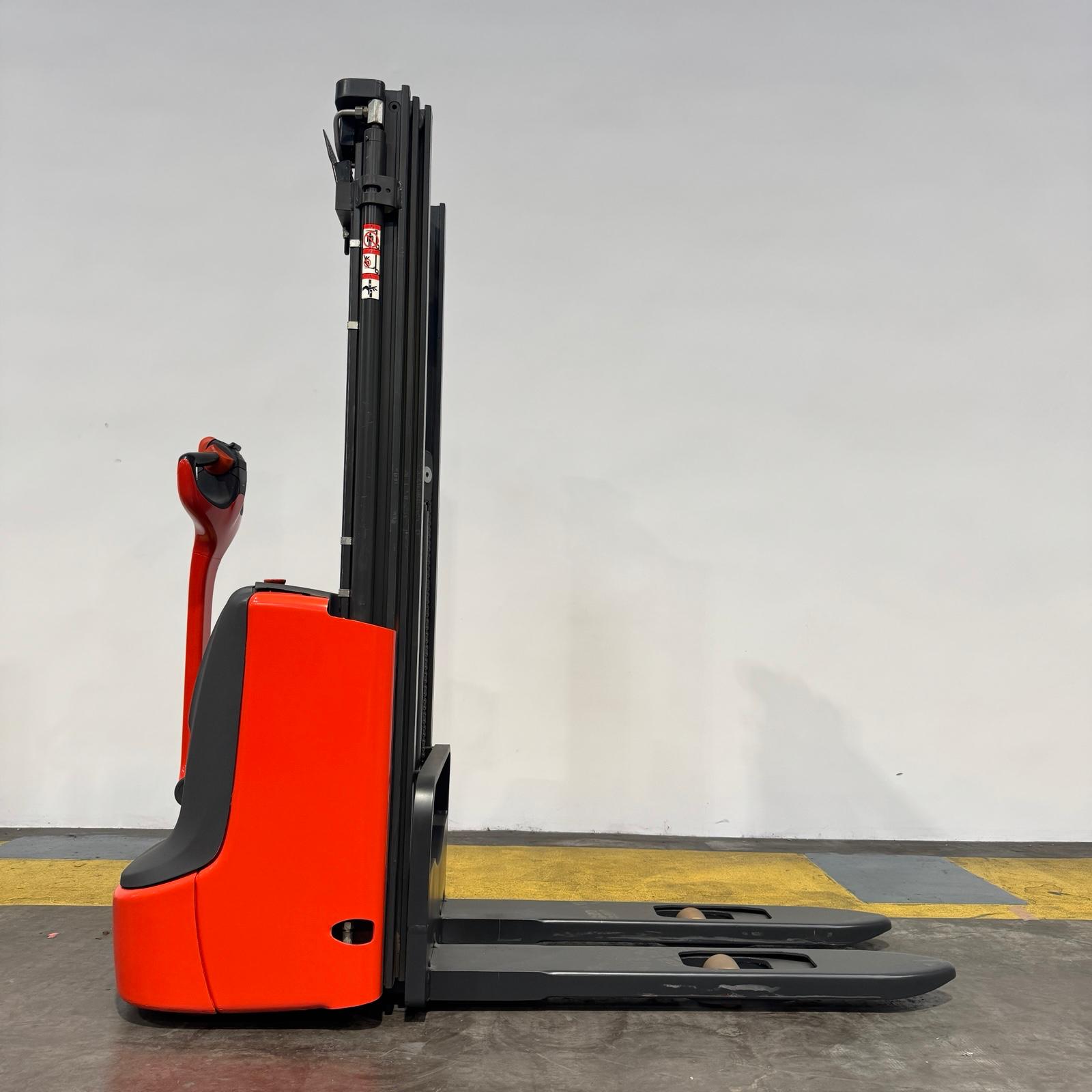 Empilhador Linde L10 F21172H01414 - Image 2